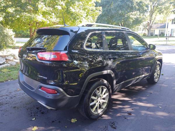 2018 Jeep Cherokee Limited - 29,000 Miles - All Wheel Drive - - cars... for sale in Bellaire, MI – photo 4