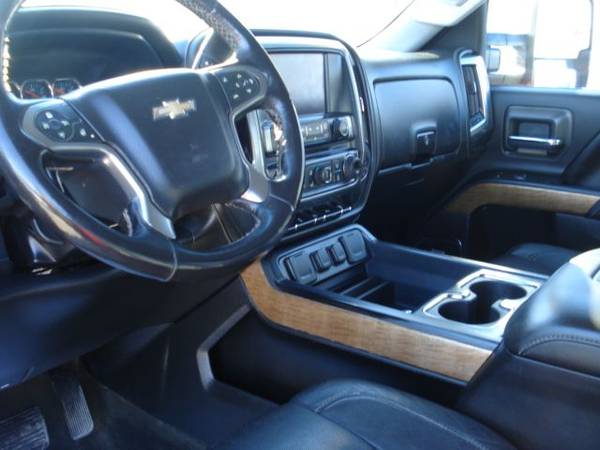 2016 Chevy Silverado - - by dealer - vehicle for sale in ottumwa, IA – photo 6