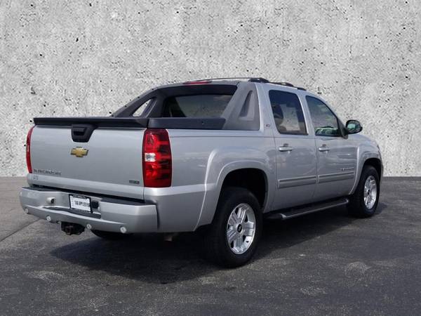 2011 Chevrolet Chevy Avalanche LT - - by dealer for sale in Chattanooga, TN – photo 8
