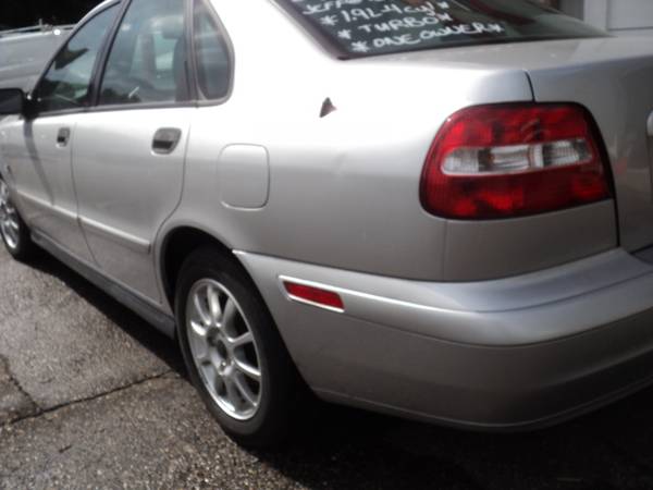 2003 VOLVO S40 1.9T - cars & trucks - by dealer - vehicle automotive... for sale in Ham Lake, MN – photo 6
