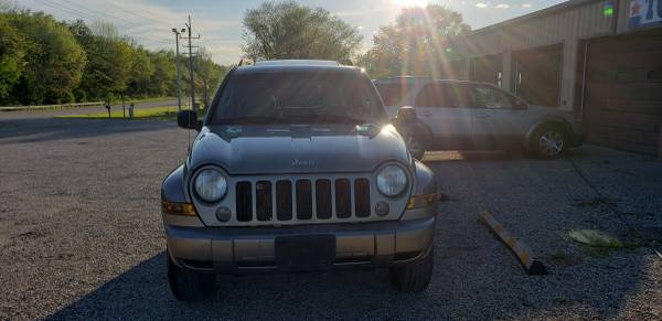 2006 Jeep Liberty 65th Anniversary - 4x4 ! - - by for sale in Pana, IL – photo 10