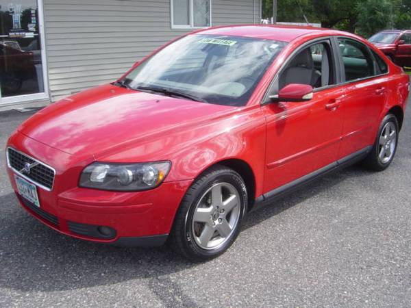2006 VOLVO S40 T5 ** AWD ** LOW MILES ** GREAT SERVICE *** for sale in Farmington, MN – photo 2