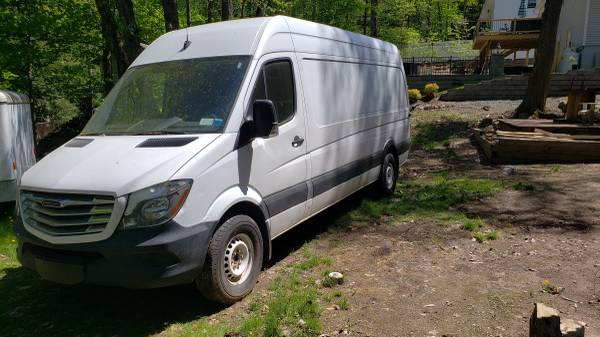 Great Condition 2015 Freightliner (Mercedes-Benz) 250 Van 170 for sale in West Milford, NJ – photo 3