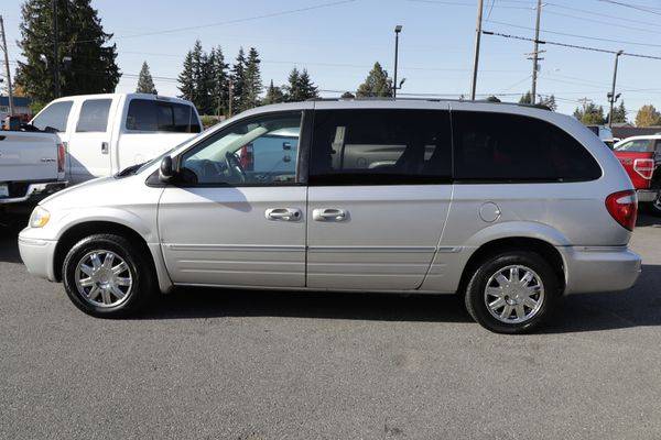 2006 Chrysler Town and Country Limited - GET APPROVED TODAY!!! for sale in Everett, WA – photo 4