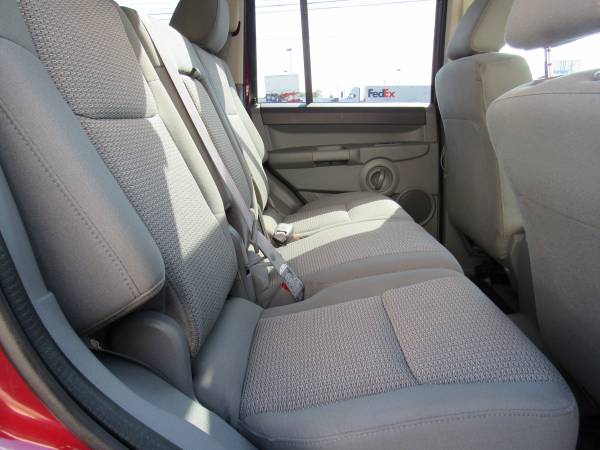 ** 2007 JEEP COMMANDER * 3RD ROW * 7 PASSENGER * VERY CLEAN ** for sale in Fort Oglethorpe, GA – photo 23