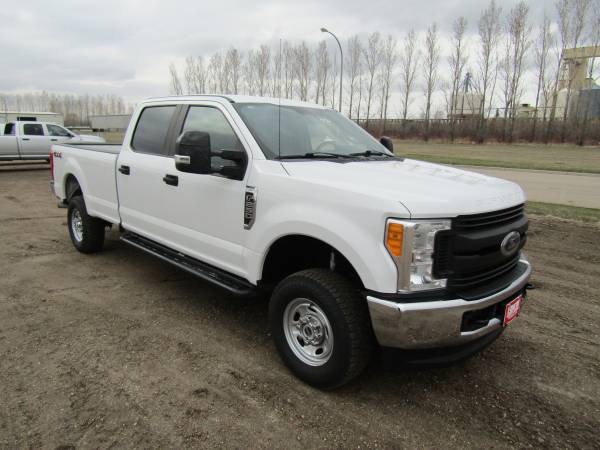 2017 FORD F250 - CREW CAB - LONG BOX (8ft) - 4X4 - 6 2 LITER V8 GAS for sale in Moorhead, ND – photo 3