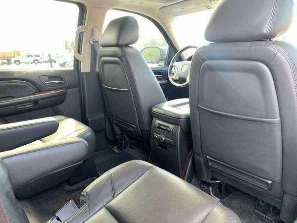 2013 Cadillac Escalade Premium AWD Navi Tv/DVD Sunroof Cln Carfax We F for sale in Canton, OH – photo 21