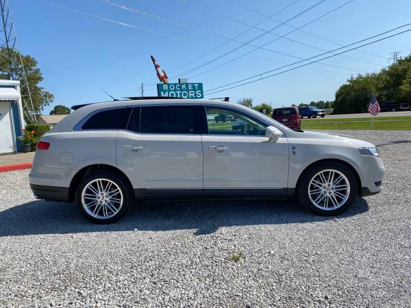 2019 Lincoln MKT - - by dealer - vehicle automotive sale for sale in Broken Arrow, OK – photo 4