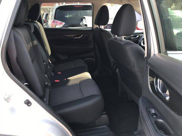 2018 Nissan Rogue FWD SV for sale in Jamaica, NY – photo 15