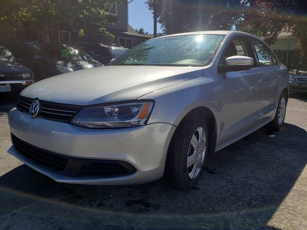 2014 Volkswagen Jetta ((Auto, Clean, 63k)) - cars & trucks - by... for sale in Roseburg, OR – photo 3