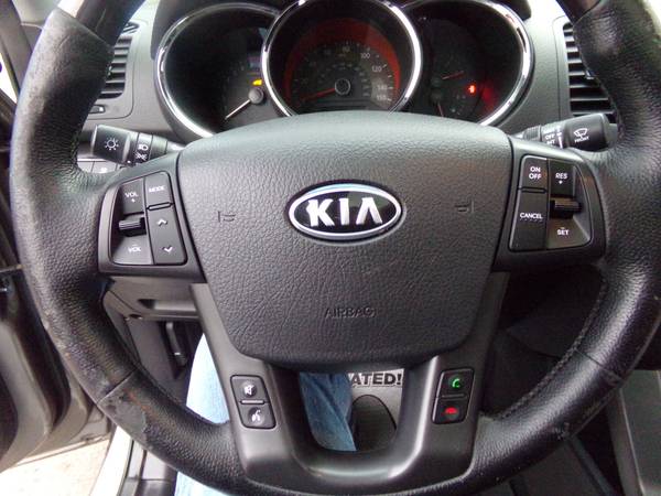 2013 KIA SORENTO SX/3RD ROW - - by dealer - vehicle for sale in Sanford, NC – photo 12