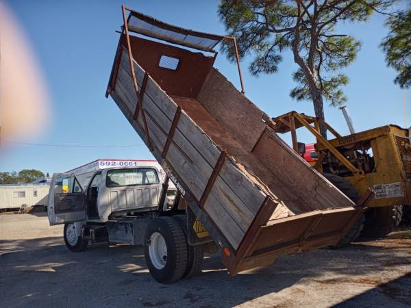 Ford F700 Dual Rear Wheel Dump, 7.0L V8 Gas, 5 Speed 15'7"X7'7"Body... for sale in Clearwater, FL – photo 2