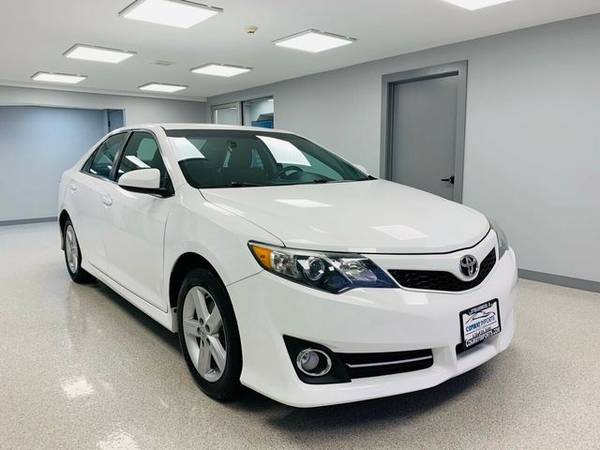 2014 Toyota Camry 4dr Sedan I4 Automatic SE *GUARANTEED CREDIT... for sale in Streamwood, IL – photo 2