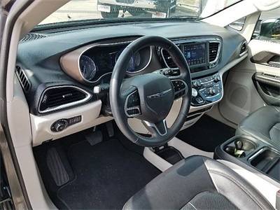2018 CHRYSLER PACIFICA TOURING L- ONE OWNER CLEAN CAR FACTS!!! for sale in Norman, TX – photo 5