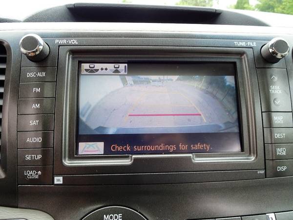 Toyota Sienna XLE Navigation Leather DVD Sunroof Van Mini Vans Loaded for sale in Richmond , VA – photo 9