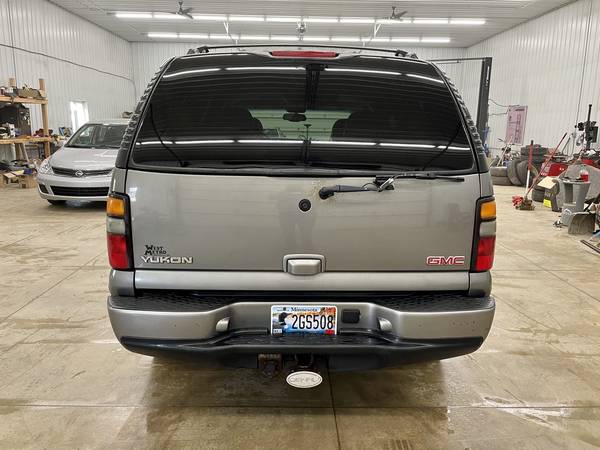 2005 GMC Yukon Denali AWD/343K Miles/Loaded/Very Nice - cars & for sale in South Haven, MN – photo 4