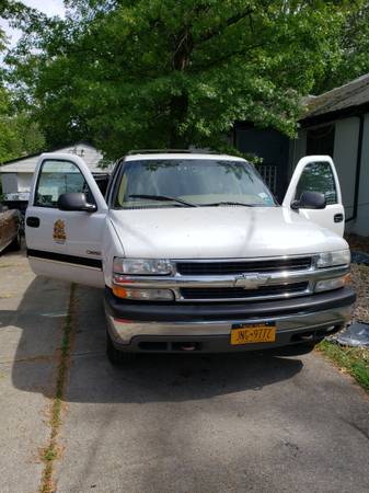 2000 Chevrolet Suburban LS 4-Door Sport Utility - - by for sale in Buffalo, NY – photo 6