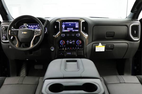 NEW $7604 OFF MSRP! *SILVERADO 1500 HIGH COUNTRY CREW 4X4* 2019 Chevy for sale in Clinton, MO – photo 8
