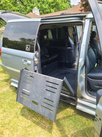 Very nice handicap van, MD state inspected - - by for sale in Burtonsville, District Of Columbia – photo 9