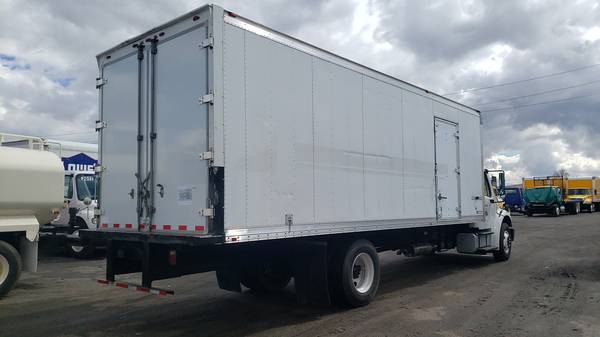 2015 26 Non-CDL Box Truck - - by dealer - vehicle for sale in Modesto, CA – photo 4