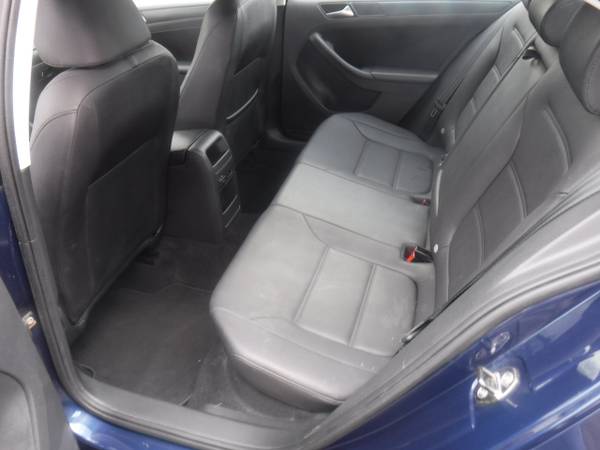 2012 Volkswagen Jetta Sedan 4dr Auto SE w/Convenience Sunroof PZEV for sale in Vestal, NY – photo 13