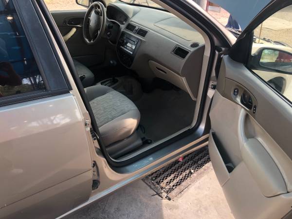 Ford Focus 05 for sale in El Paso, TX – photo 8