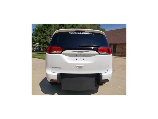 2018 Chrysler Pacifica Touring L 45k Wheelchair Mobility Handicap... for sale in Wichita, UT – photo 15
