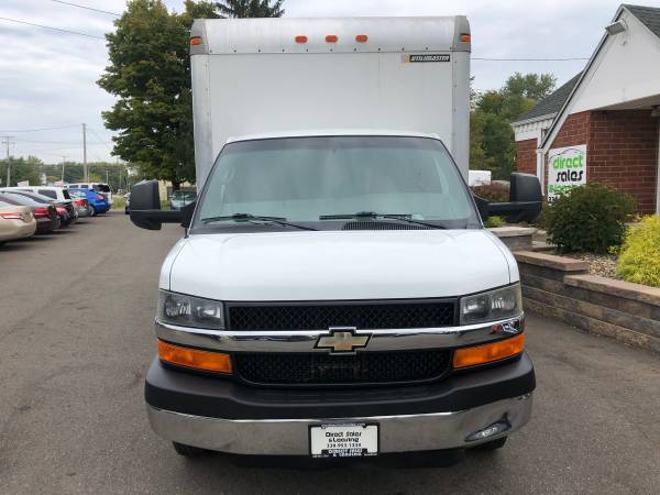 💥11 Dually Box Truck-Runs 100%One Owner/37K Miles/Super Deal💥 for sale in Youngstown, OH – photo 4