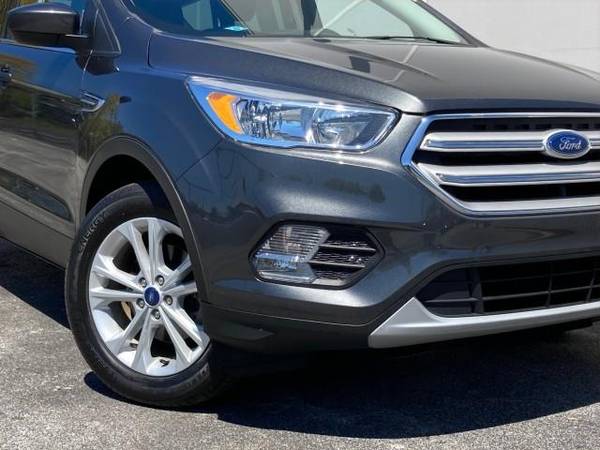 2018 Ford Escape SE FWD - - by dealer - vehicle for sale in Calumet City, IL – photo 2