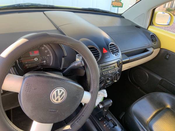 2006 Volkswagen Beetle sport fully loaded runs great clean title -... for sale in Victorville , CA – photo 8