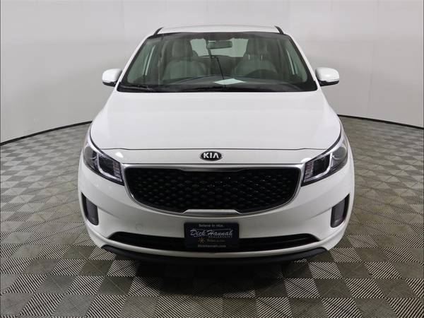 2018 Kia Sedona L - - by dealer - vehicle automotive for sale in Vancouver, OR – photo 3