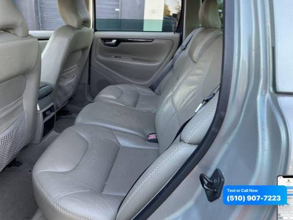 2004 Volvo XC70 2.5T Wagon 4D - cars & trucks - by dealer - vehicle... for sale in Newark, CA – photo 21