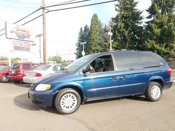 SOLD Thanks!! 2002 Chrysler Town and Country EX for sale in Springfield, OR – photo 3