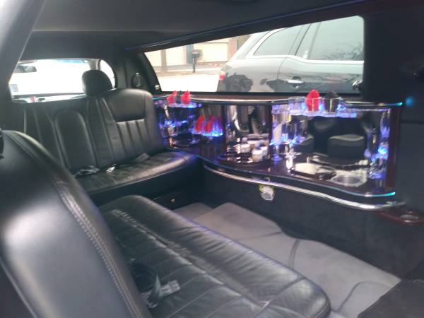 2008 Lincoln Town car stretch - cars & trucks - by owner - vehicle... for sale in Downers Grove, IL – photo 6