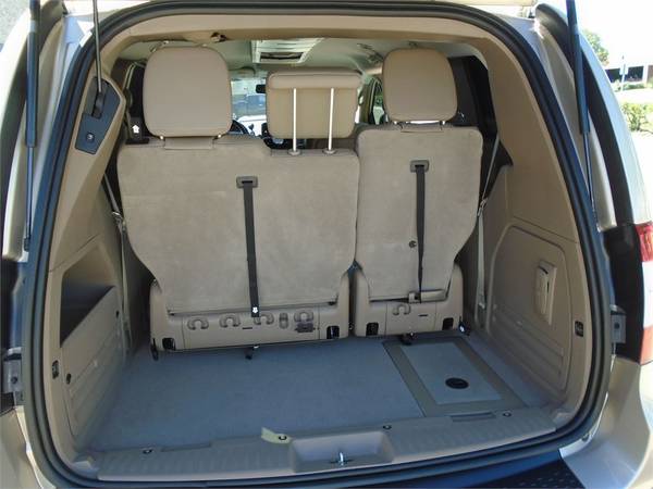 14 CHRYSLER TOWN & COUNTRY MOBILITY HANDICAP WHEELCHAIR POWER RAMP... for sale in Irving, MS – photo 20