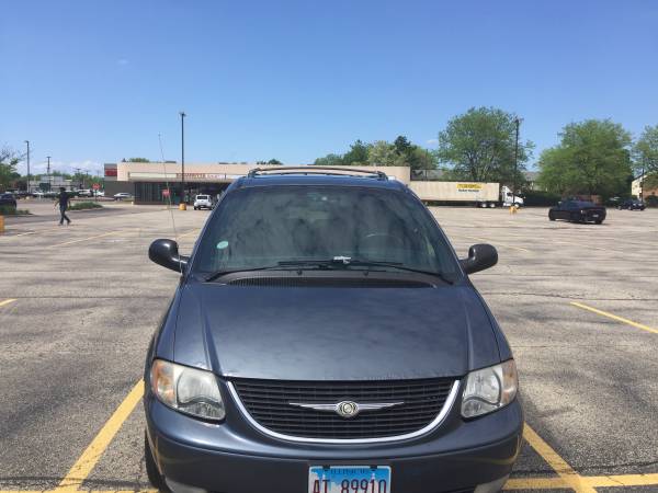 2001 Chrysler Town And Country for sale in South Elgin, IL – photo 3