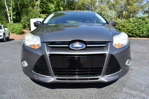 2012 Ford Focus SE Hatchback 5 Speed Sunroof WARRANTY No Doc Fees! for sale in Apex, NC – photo 4