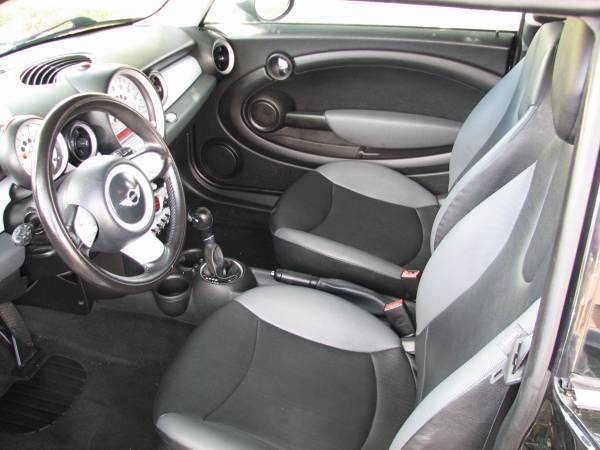 2010 Mini Cooper More Fun than a Barrel of Monkeys - cars & trucks -... for sale in West Valley City, UT – photo 5