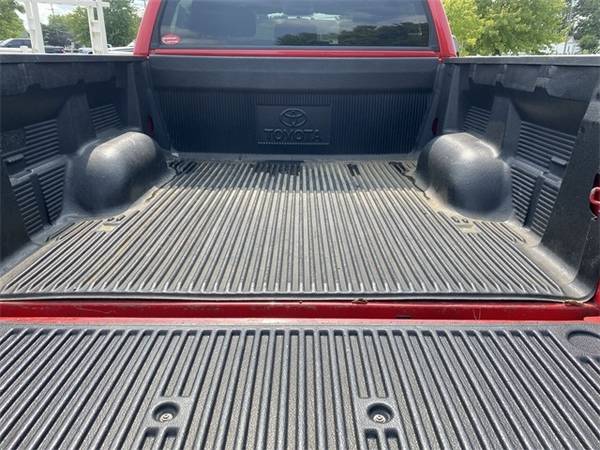 2011 Toyota Tundra Grade **Chillicothe Truck Southern Ohio's Only... for sale in Chillicothe, WV – photo 8