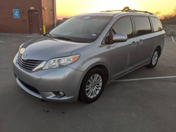 2013 Toyota Sienna XLE 8 Passenger 4dr Mini Van van Silver Sky for sale in Fayetteville, MO – photo 7