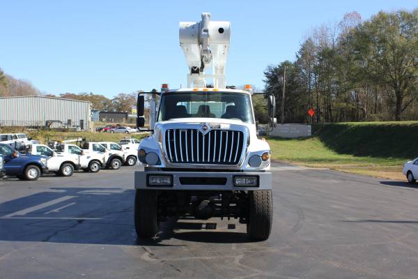 2013 International 7400 altec am900-e100 100ft tall bucket boom for sale in Greenville, SC – photo 2