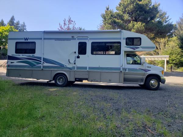 1999 Minnie Winnie Class C Motorhome 29ft for sale in Coos Bay, OR – photo 4