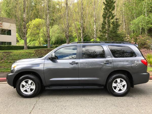 2016 Toyota Sequoia SR5 4WD - Navigation, Leather, Third Row for sale in Kirkland, WA – photo 8