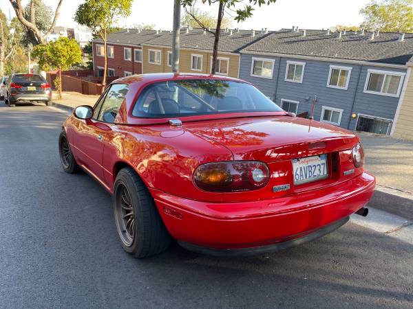 Pristine Mazda Miata NA - Cherry Red Hard Top – Roll Cage – 5 Speed for sale in San Francisco, CA – photo 5
