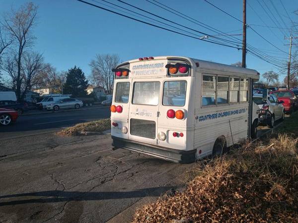 1995 bus GMC - cars & trucks - by owner - vehicle automotive sale for sale in Silver Spring, District Of Columbia – photo 4