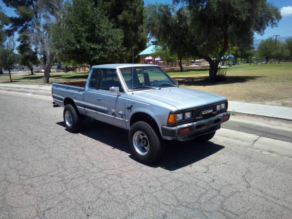 ***REDUCED*** 1984 NISSAN 720 4X4 KING CAB TRUCK DELUXE MODEL EDITION for sale in Tucson, NV – photo 4