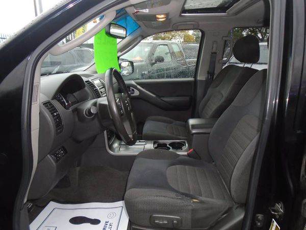 2006 Nissan Pathfinder SE 4dr SUV 4WD - BEST CASH PRICES AROUND! for sale in Detroit, MI – photo 11