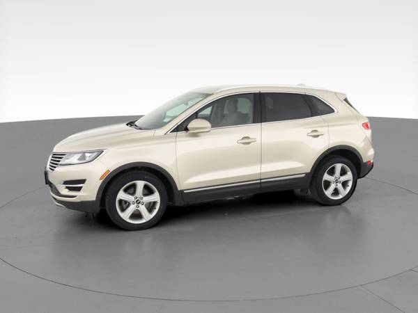 2017 Lincoln MKC Premiere Sport Utility 4D suv Gold - FINANCE ONLINE... for sale in Saint Louis, MO – photo 4
