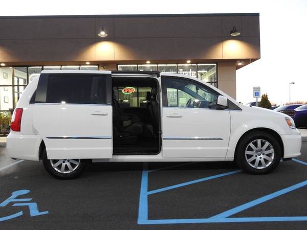 2013 Chrysler Town & Country - Financing Available! - cars & trucks... for sale in Fishers, IN – photo 17