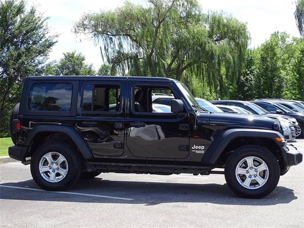 2019 Jeep Wrangler Unlimited Sport for sale in Libertyville, IL – photo 3